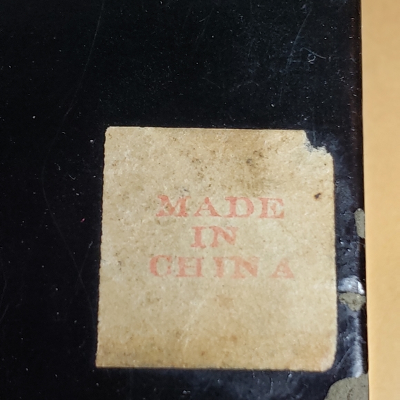 Vintage lacquer box with semi-precious stone decoration - made in China - Picture 3 of 8